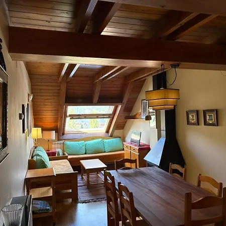 Apartamento Triplex Erta 8 Abuhardillado Y Con Excelentes Vistas