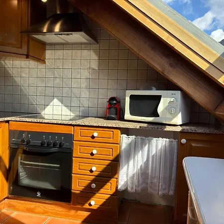 Apartamento Triplex Erta 8 Abuhardillado Y Con Excelentes Vistas *