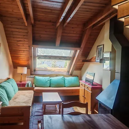 Triplex Erta 8 Abuhardillado Y Con Excelentes Vistas *